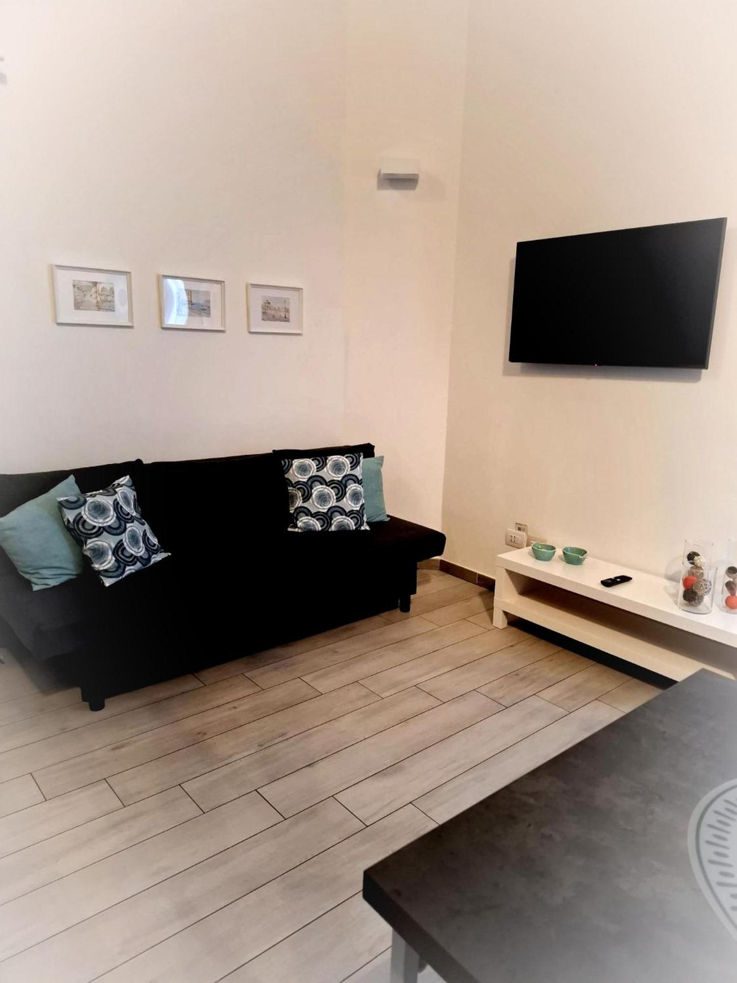 Akihome Portanova Naples Luaran gambar